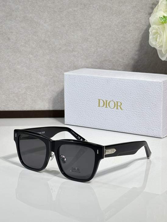 Picture of Dior Sunglasses _SKUfw76440471fw